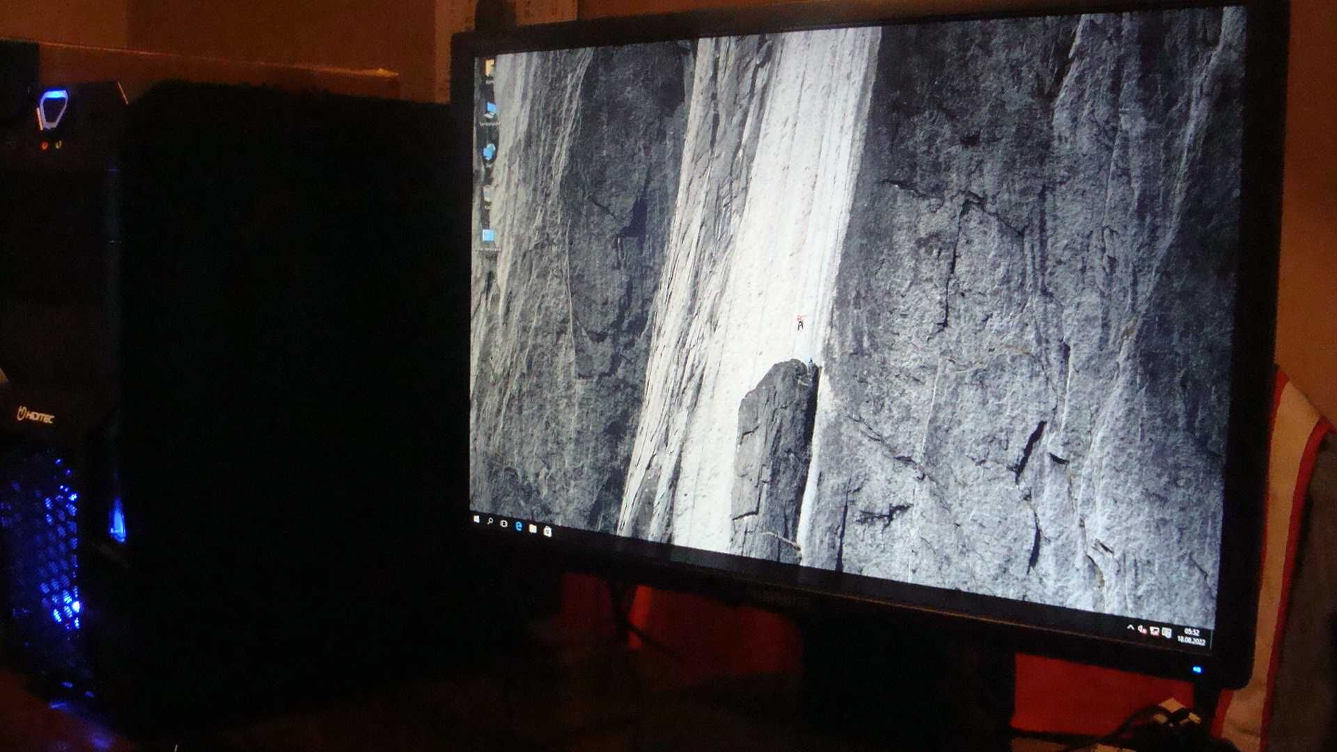 Monitor LCD- LED  24" HDMI/ FULL HD 1920 X 1080 -Stan bardzo dobry