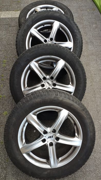 Zestaw opon z felgą aluminiową