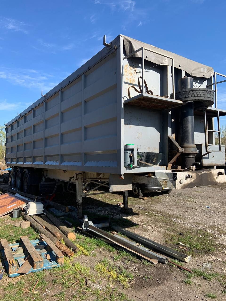 Напівпричеп Fruehauf TF34C