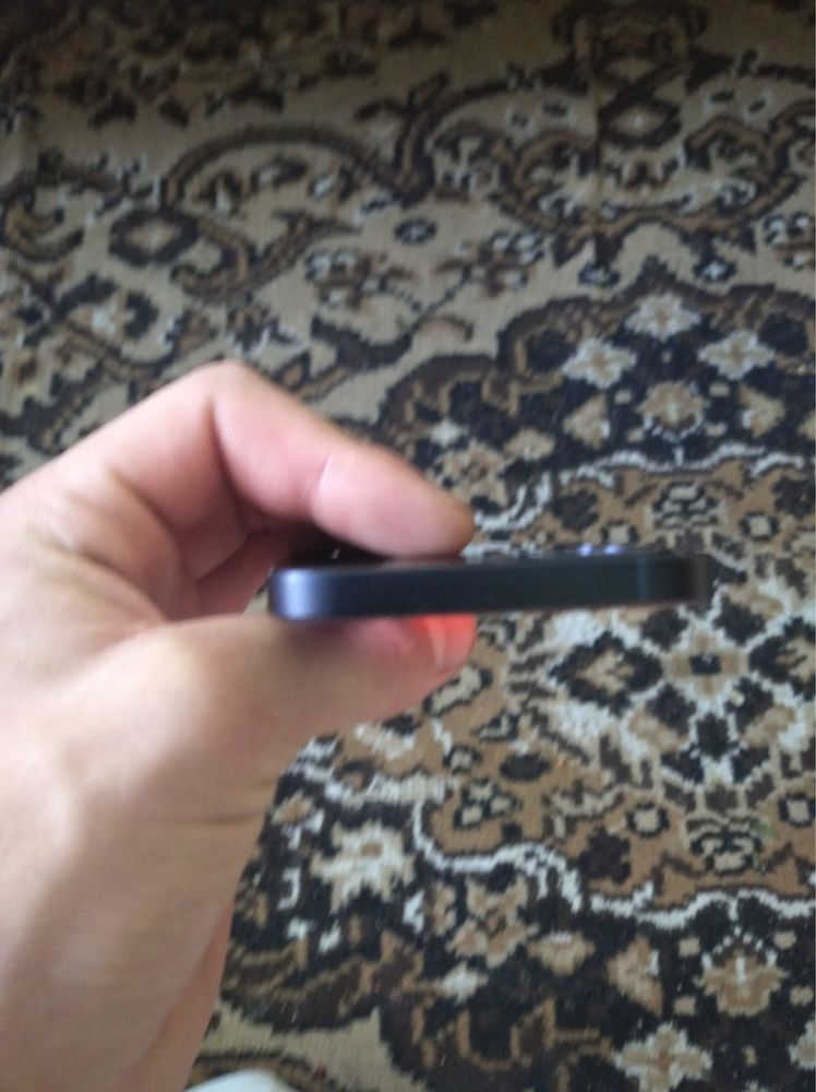 Продам Iphone 12
