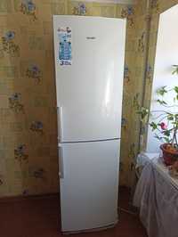 Холодильник Атлант в ідеальному стані Канів