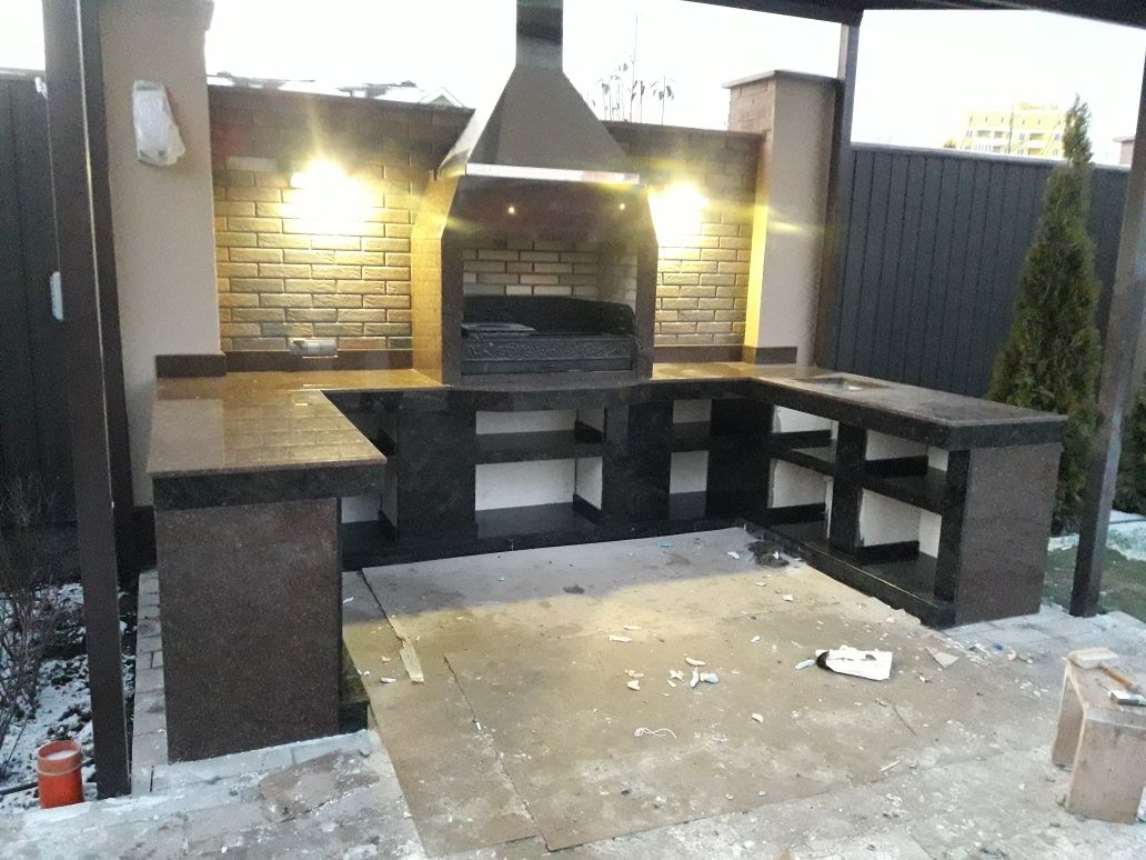 Камины и барбекю  из мрамора и гранита