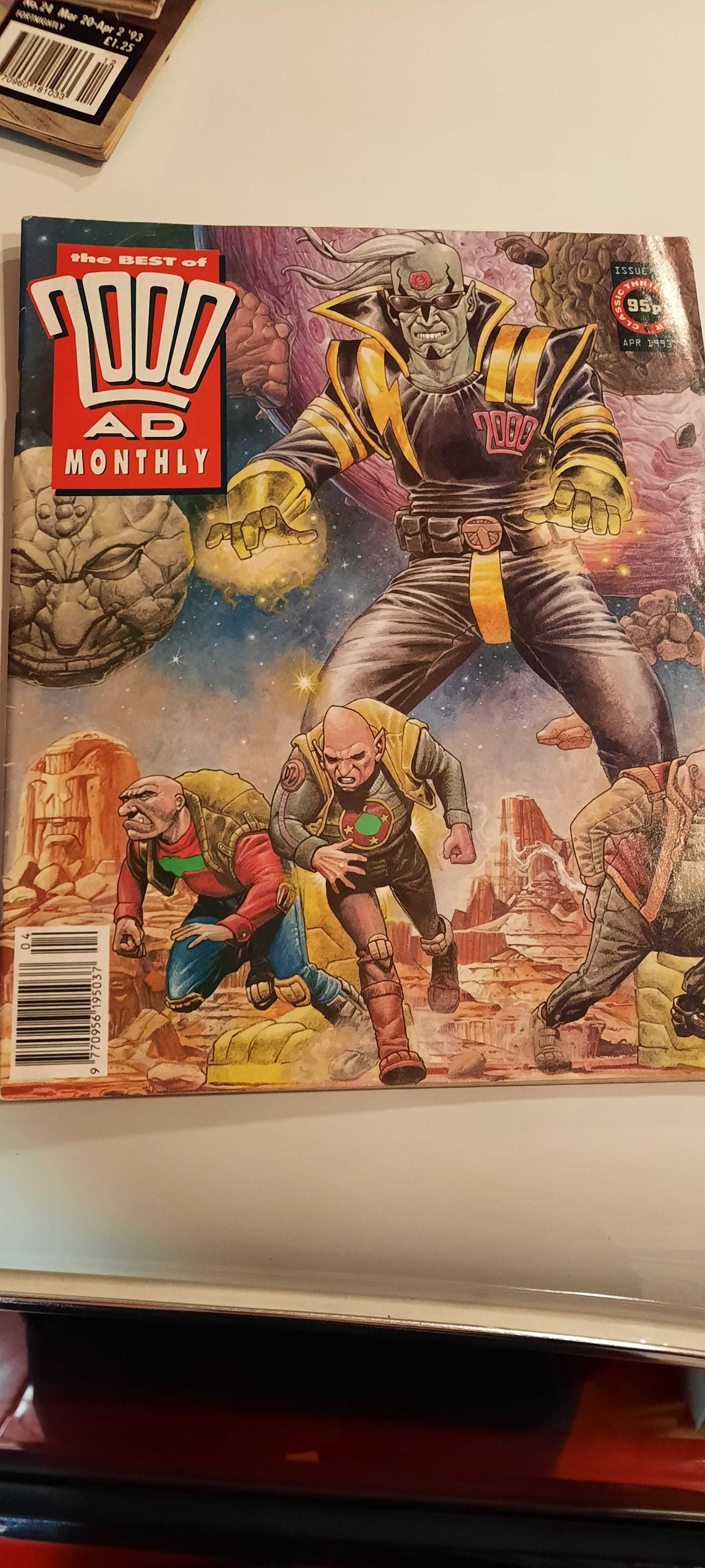 Quatro revistas de banda desenhada Judge Dredd e 2000 AD NOVO PREÇO