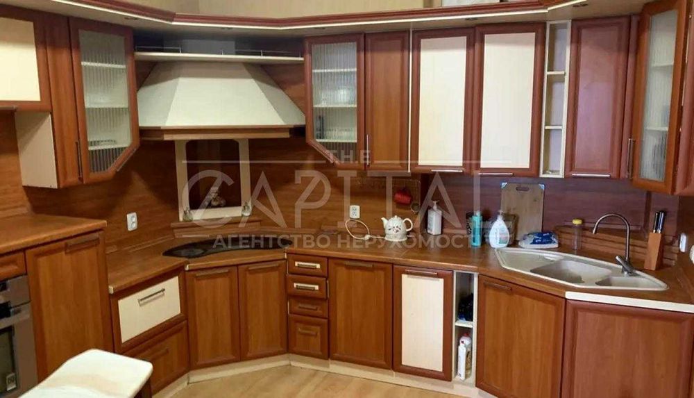 Здається  4х кімнатна квартира НСК Олімпійський