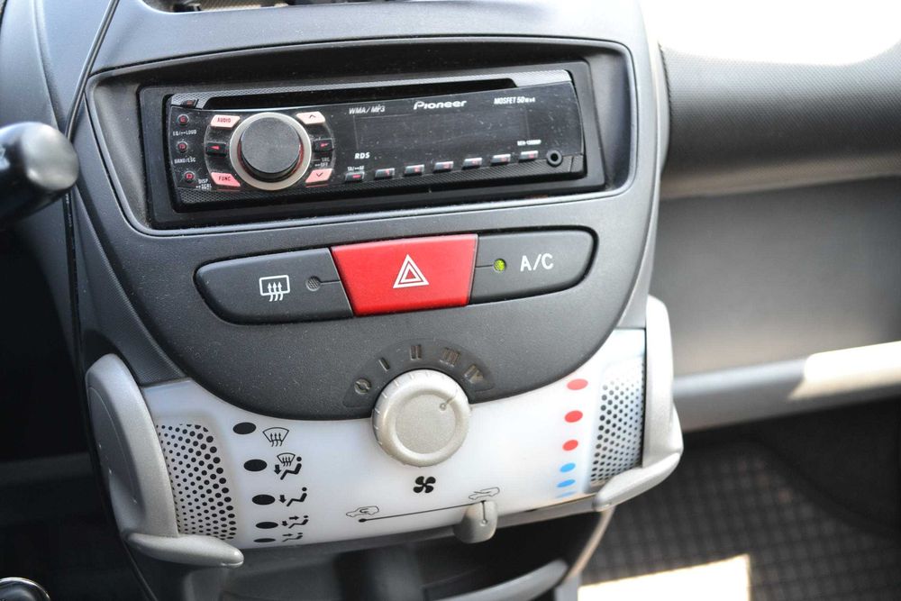 Citroen - C 1  1.0 cm benzyna , klima 2011 r , super stan , okazja !