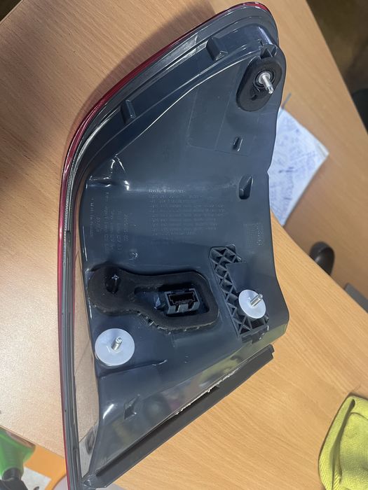 Фонарь задний правый ,стопы,ліхтарі bmw f10 lci рест