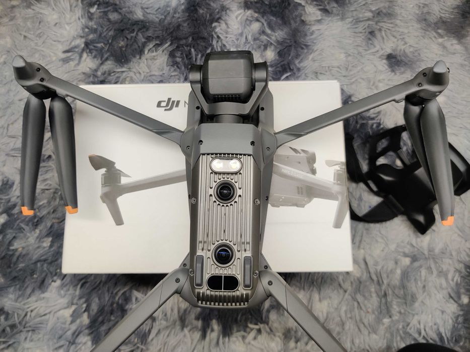 Дрон DJI Mavic 3 Classic мавік 3 класік mavik квадрокоптер