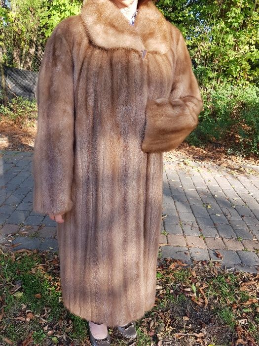 Naturalne futro z norek