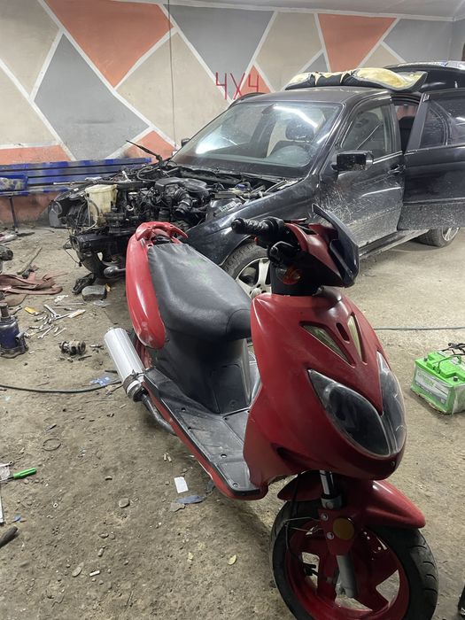 Продам скутер 80сс