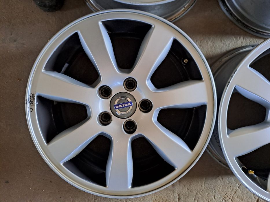 VOLVO V40 V60 C30 alufelgi koła 16"