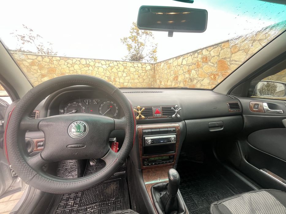 Продам  автомобіль Skoda Tour 1.8turbo