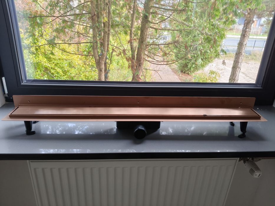 Odpływ liniowy przyścienny 100 cm Laveo  + suchy syfon