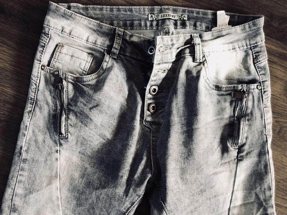 Spodnie jeans, damskie, rurki, wąskie, italy r. 36