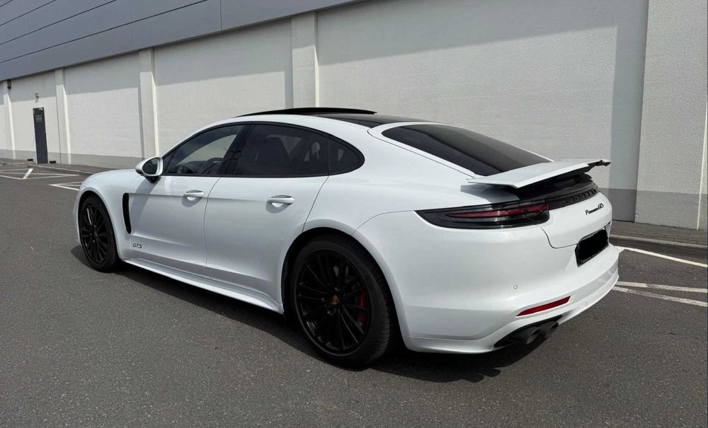 Porsche Panamera GTS 2019