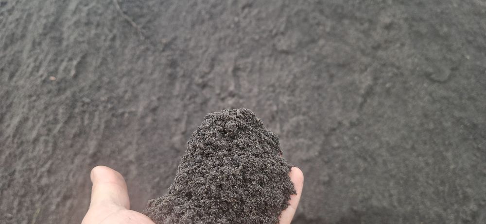 Czarnoziem przesiany, ziemia ogrodowa, piasek, torf, żwir