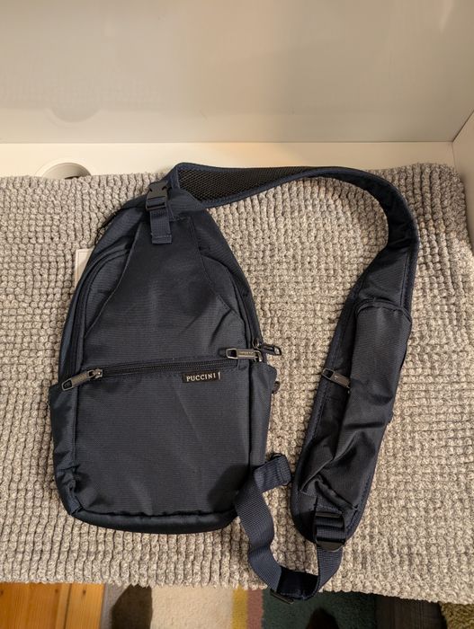 Nerka ciemny granat, Puccini