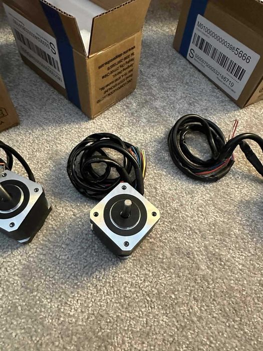 Silniki krokowe NEMA 17 – 3x z ENKODER zamknięta pętla, 1x standardowy