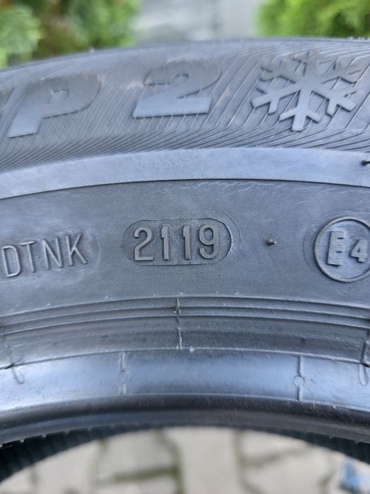 4szt zima 185/65-15 2x Semperit 7mm + 2x Barum 6.5mm