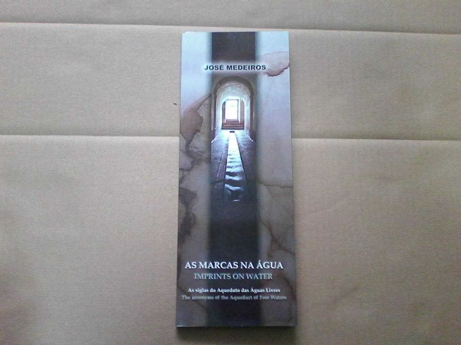 As marcas na água: As siglas do Aqueduto das Águas Livres