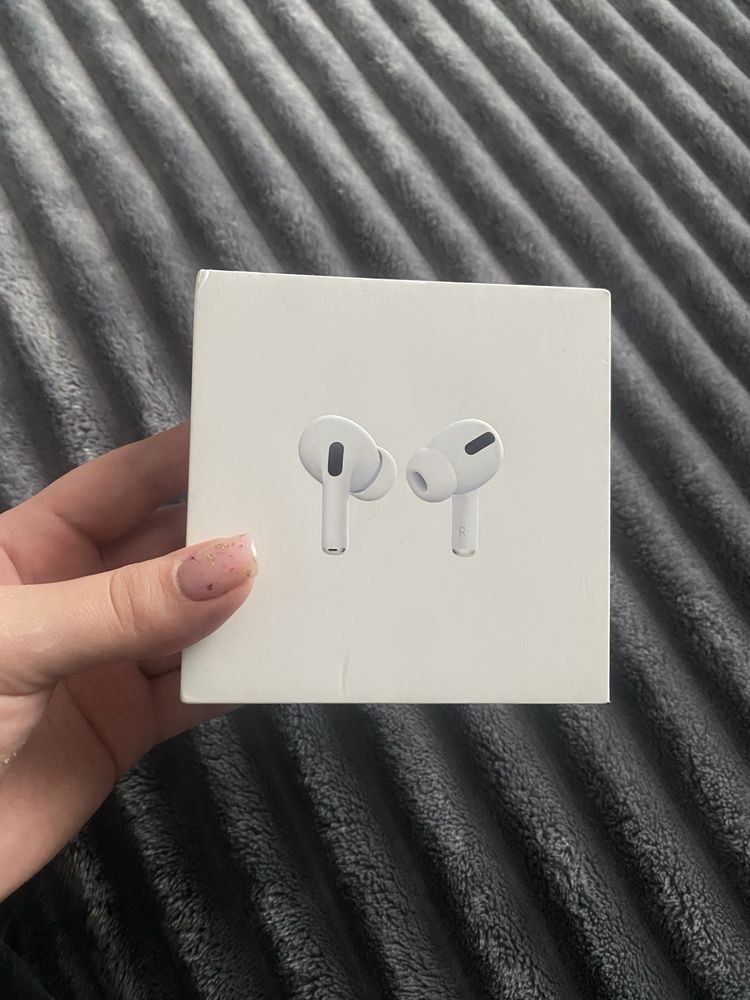 Коробка air pods pro