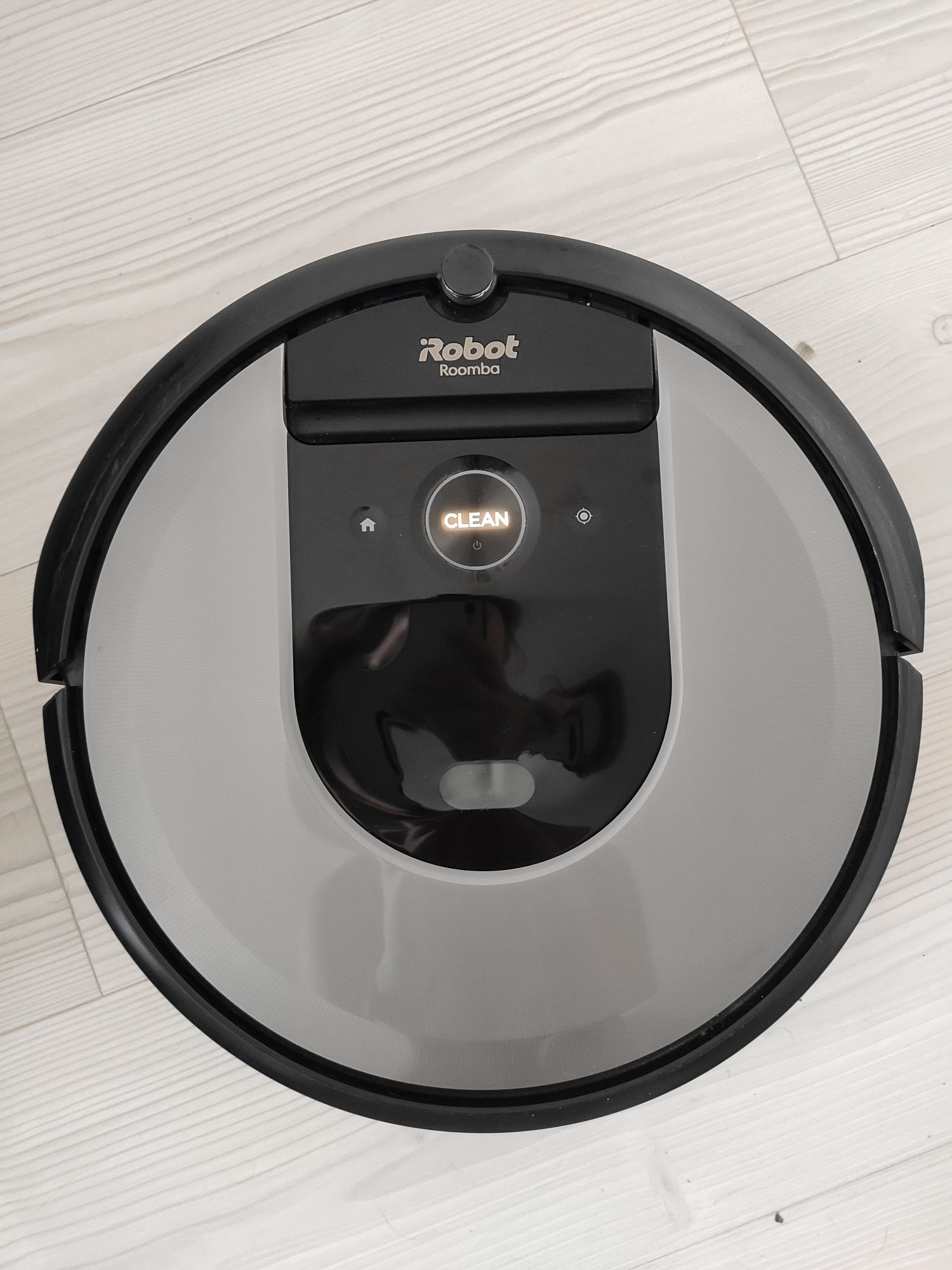 iRobot Roomba i7