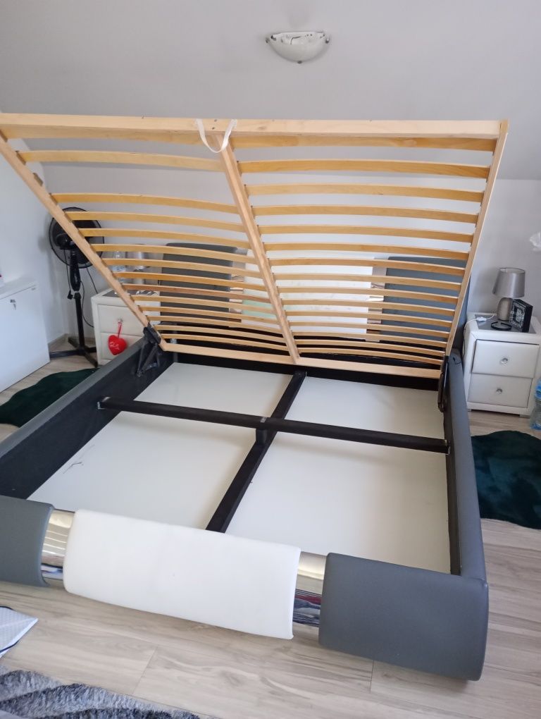 Łóżko tapicerowane eko skóra 180x200 ze stelażem