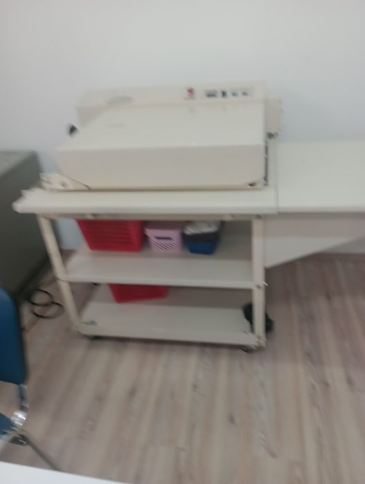 Klejarka odzieżowa Oshima 450 GS.