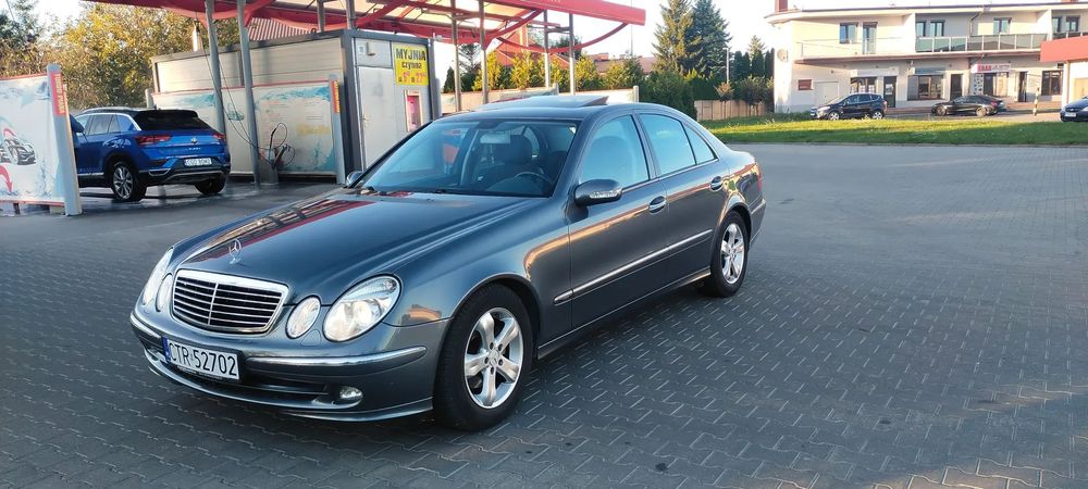 Mercedes-Benz Klasa E Mercedes Benz E280 stan kolekcjonerski