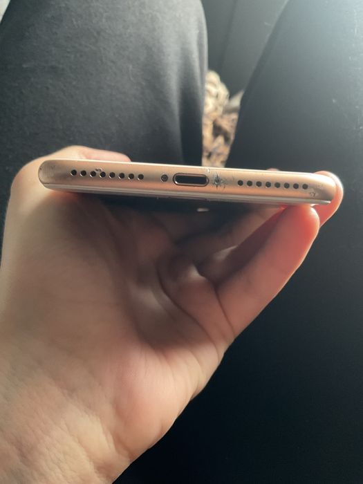 Айфон 8+ хороший