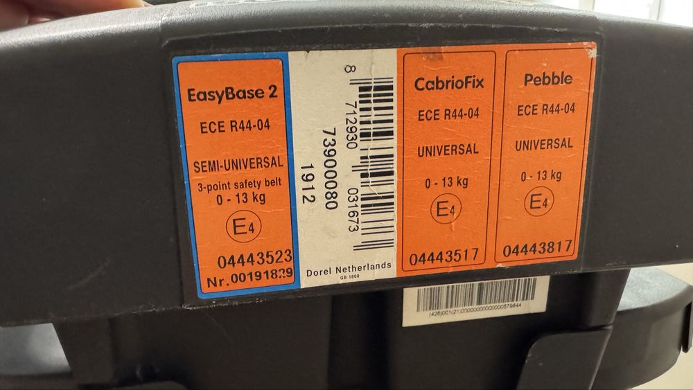 Fotelik nosidełko MaxiCosi Cabriofix + baza na pasy EasyBase 2