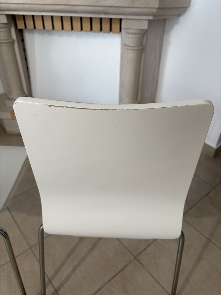 Cadeiras brancas IKEA