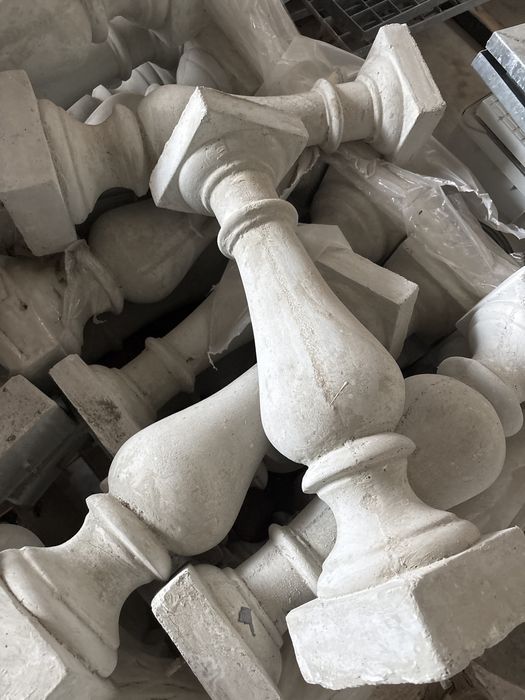 Vende se Balaustres com 63cm