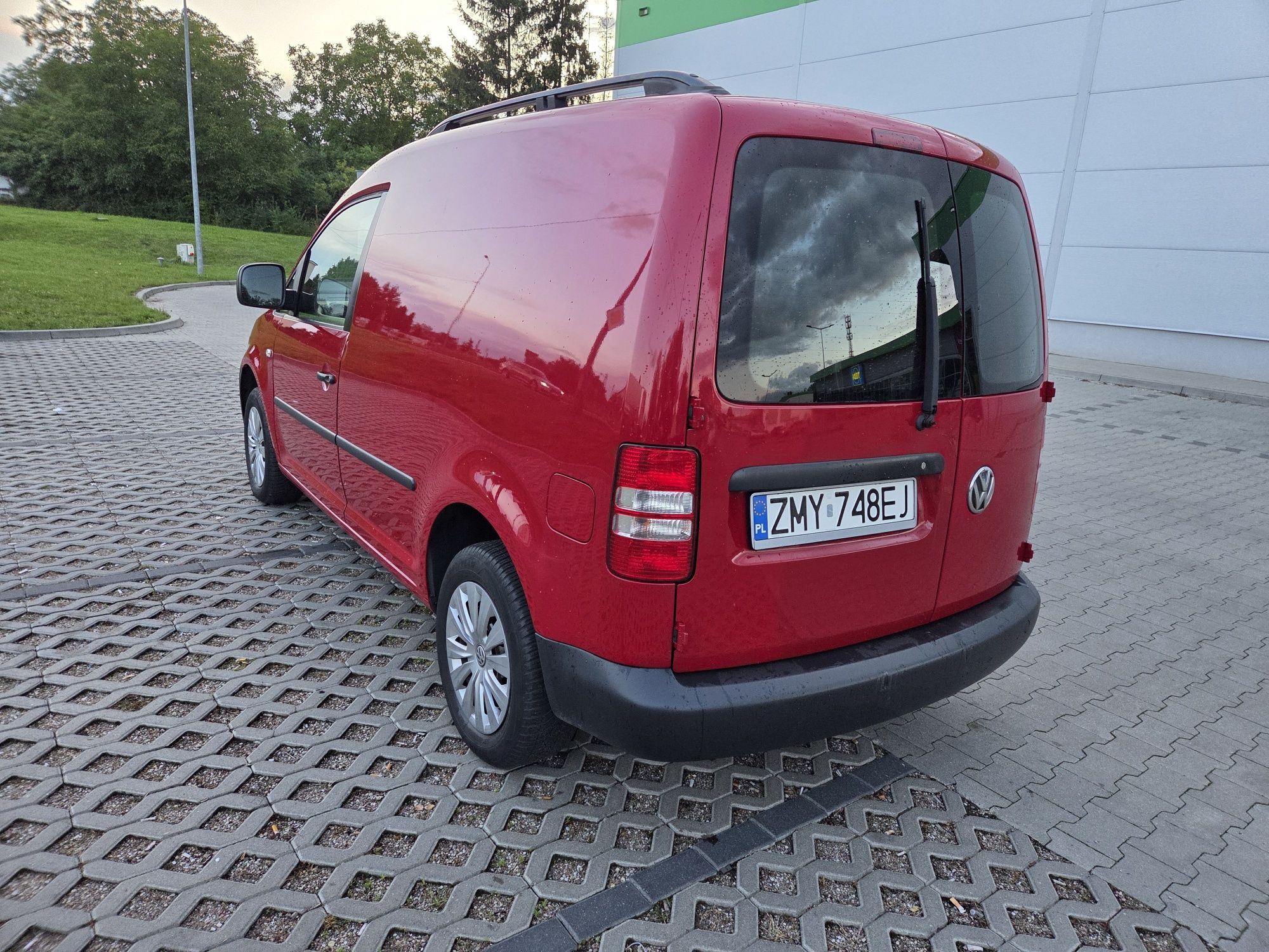 Volkswagen Caddy 1.6 TDI 2012 R. Furgon Klima Zarejestrowany w PL