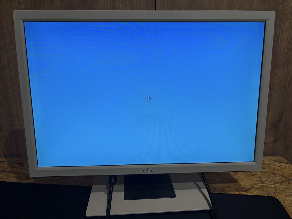 Monitor fujitsu dzialajacy