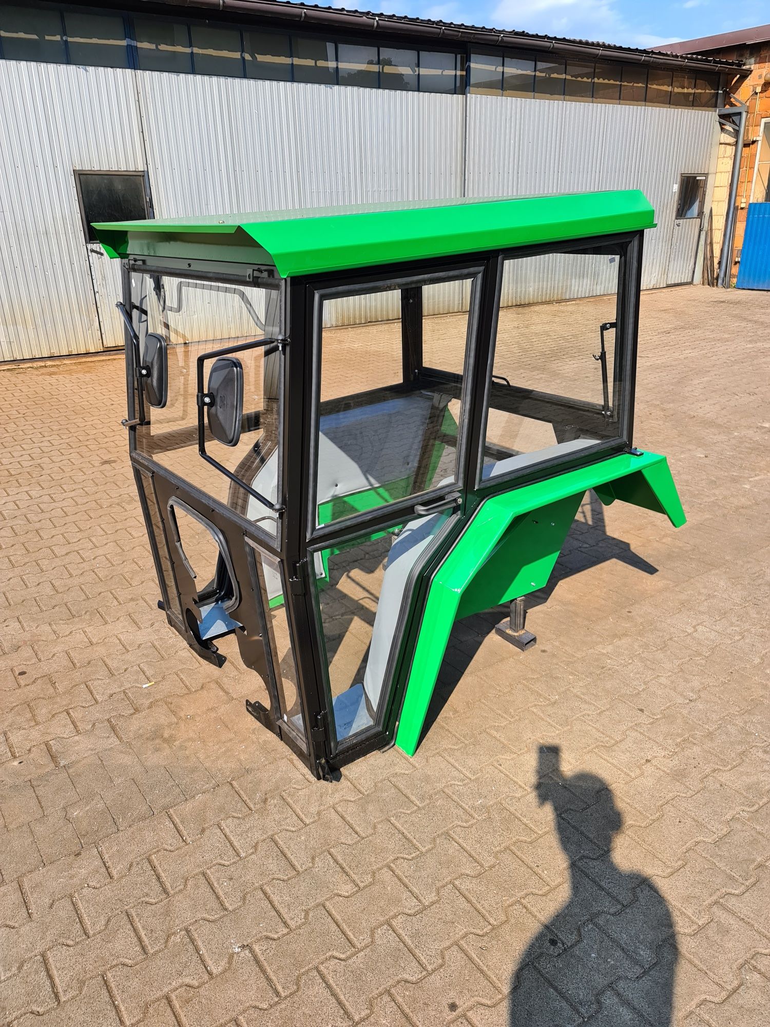 Kabiny ciągnikowe Kabina c360 C 360 c330 kabina C330 Kabina ciągnikowa