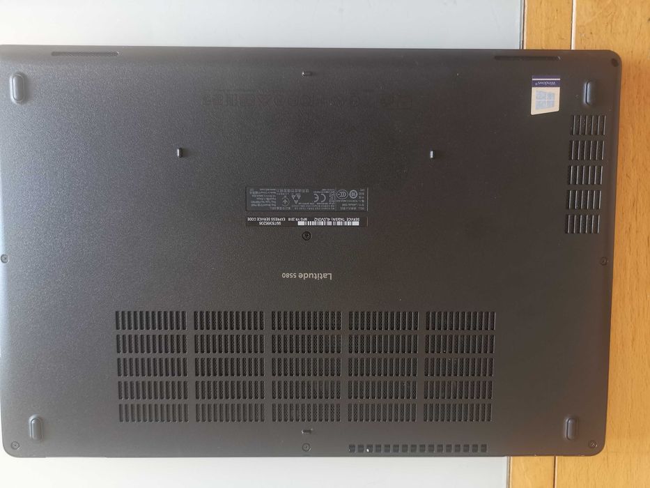 Portatil Dell Latitude 5580