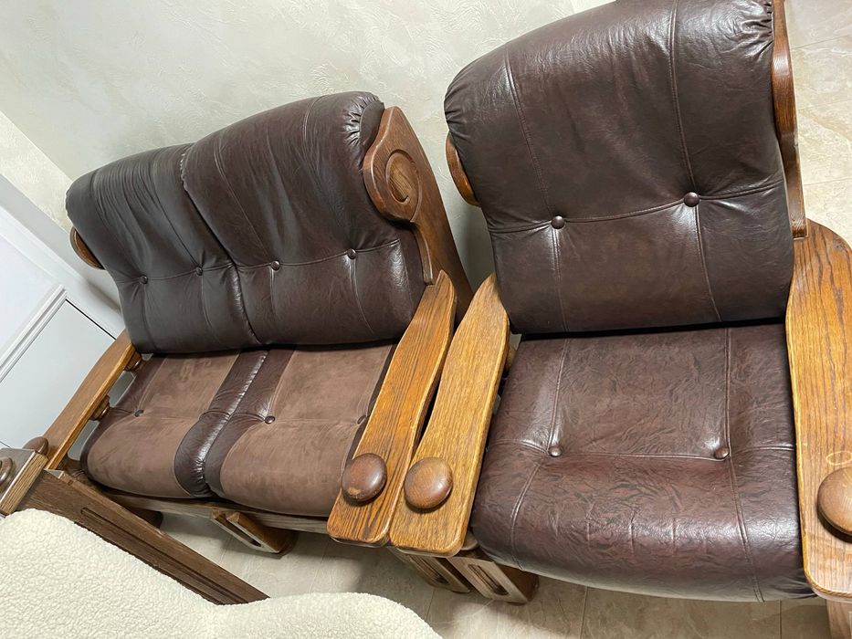 комплект диван та крісло