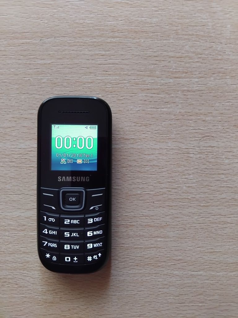 Telemóvel Samsung GT-1200