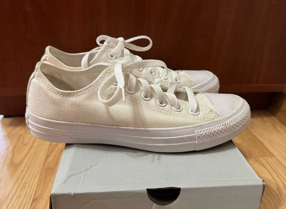 Продам кеди Converse