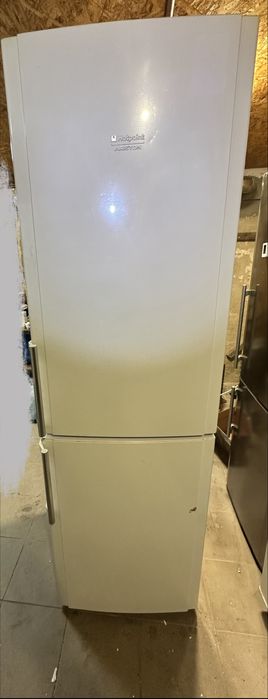 Холодильник Ariston