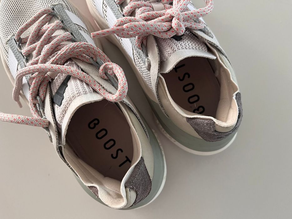 Sapatilhas adidaa Avryn_X