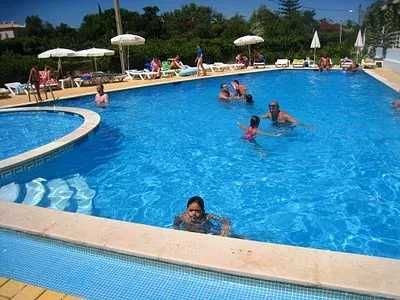 Alugo Apartamento férias com piscina e vista mar, em Alvor, Portimão,