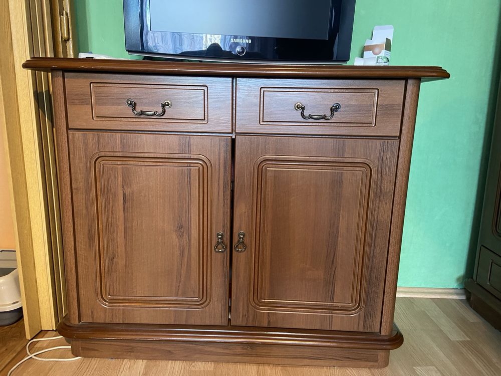 Szafa i komoda z drewna