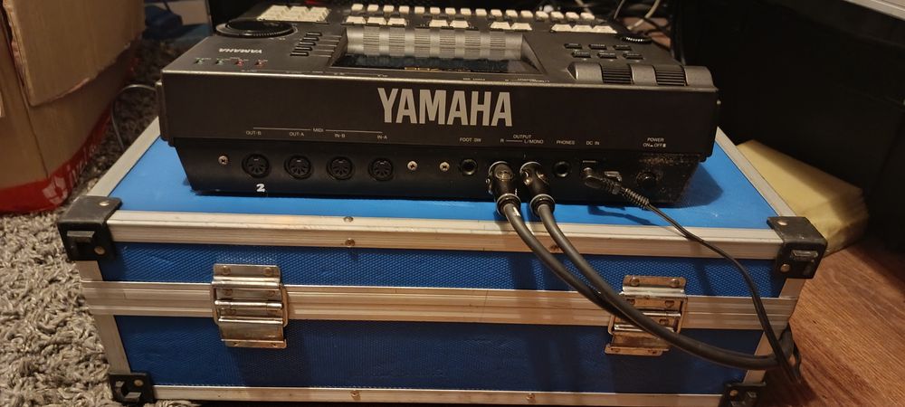 Yamaha QY 700 moduł brzmieniowy seqencer midi emulator USB ew. zamiana