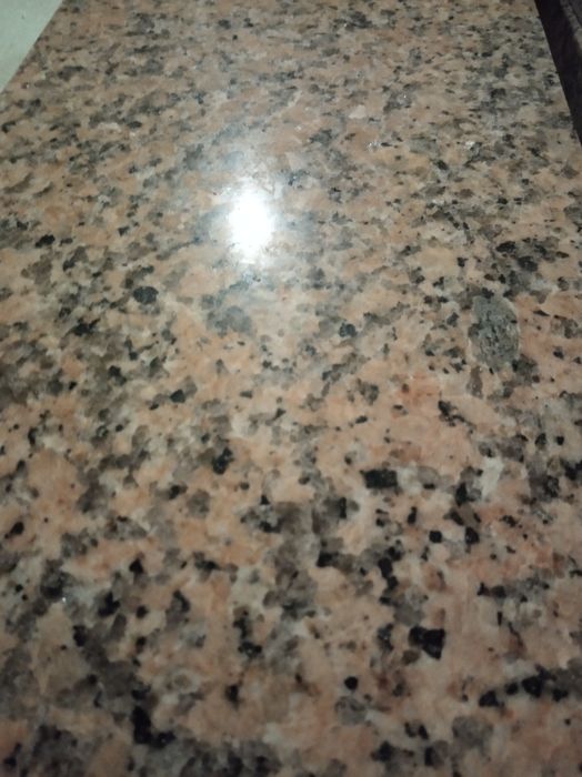 Granitowy parapet rosa porrino