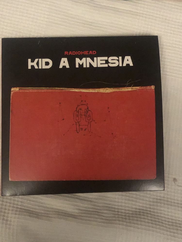 disco Radiohead kid A mensia