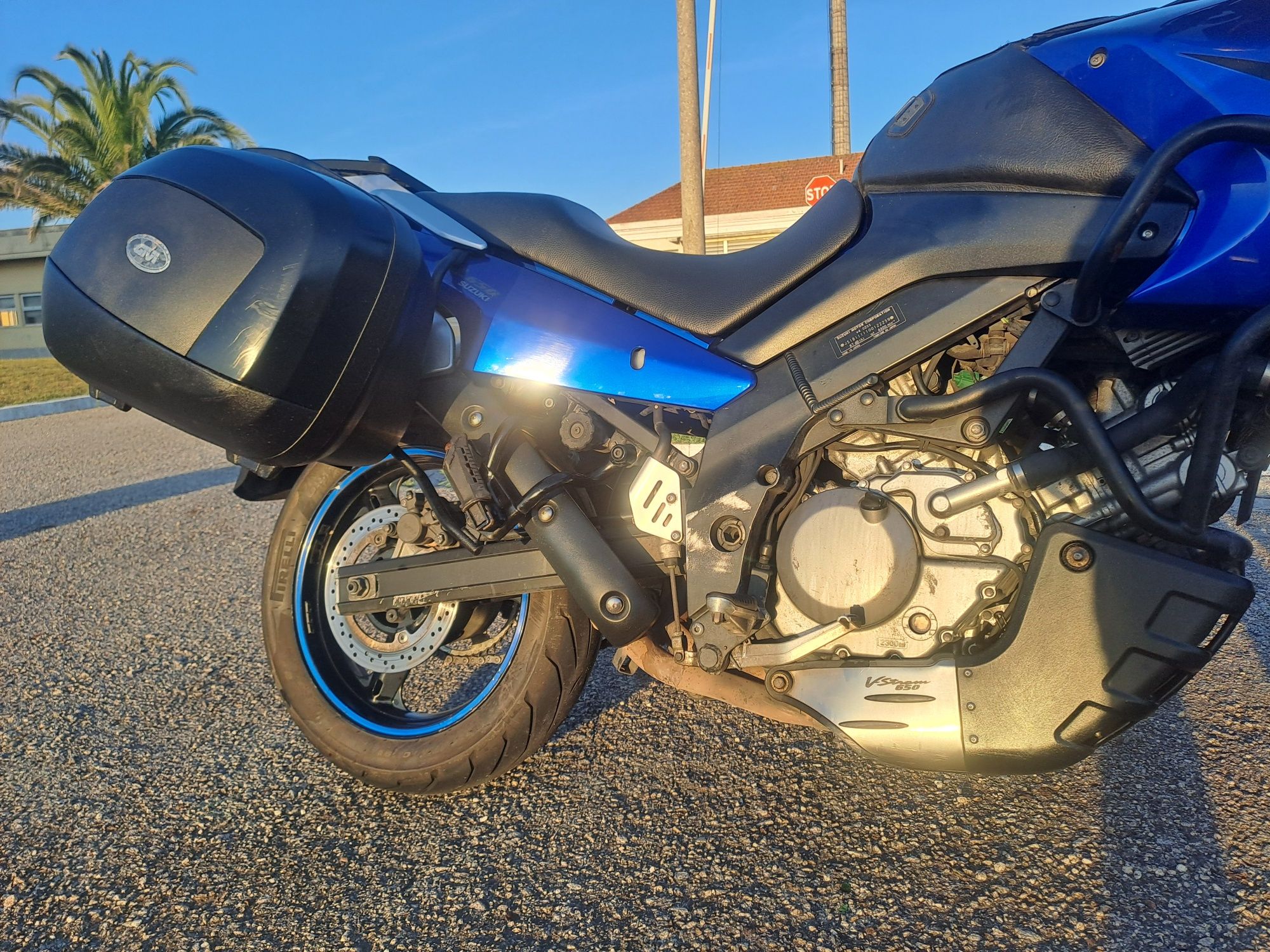 suzuki DL 650 v-strom