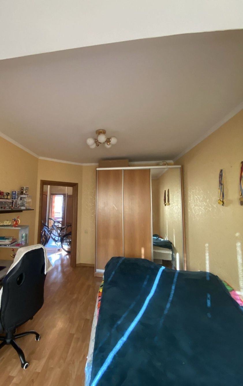 Продам 2к квартиру вул.Святоюріївська 22 південна частина Вишневого