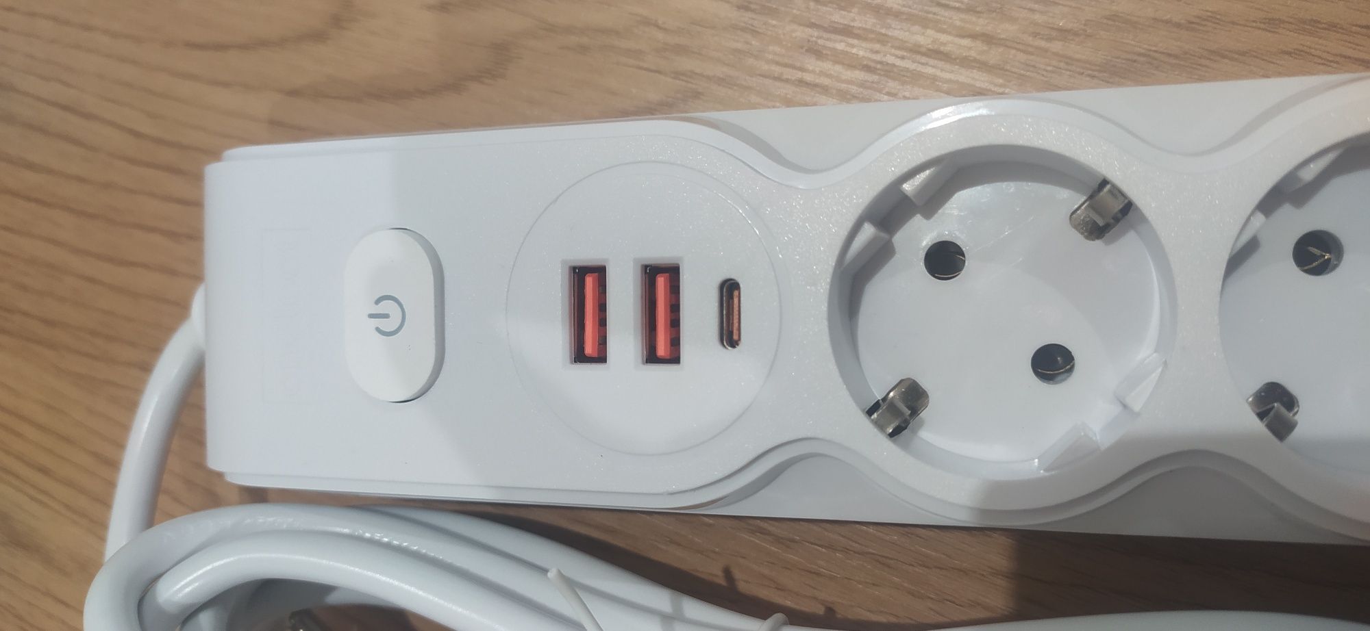 Продовжувач на 3 гнізда + 2 USB + TypeC  (3м.)