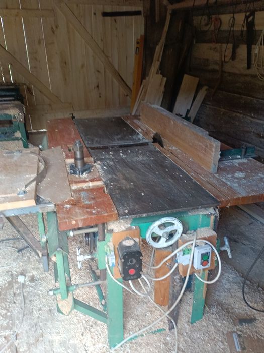 Деревообробний станок